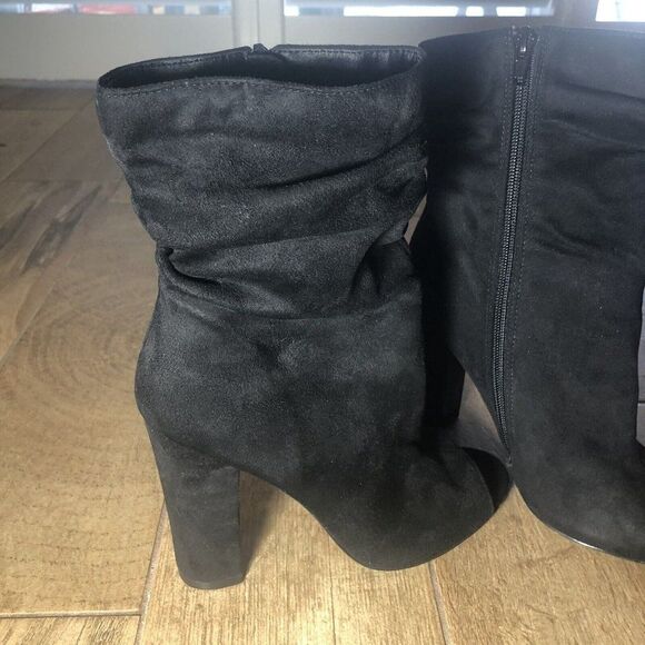 Venus Black Peep Toe Bootie 7.5 Block Heel Slouch Ankle Boot Vegan Suede - Picture 10 of 10